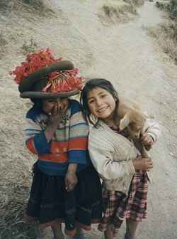 Two small kids in Pisac
